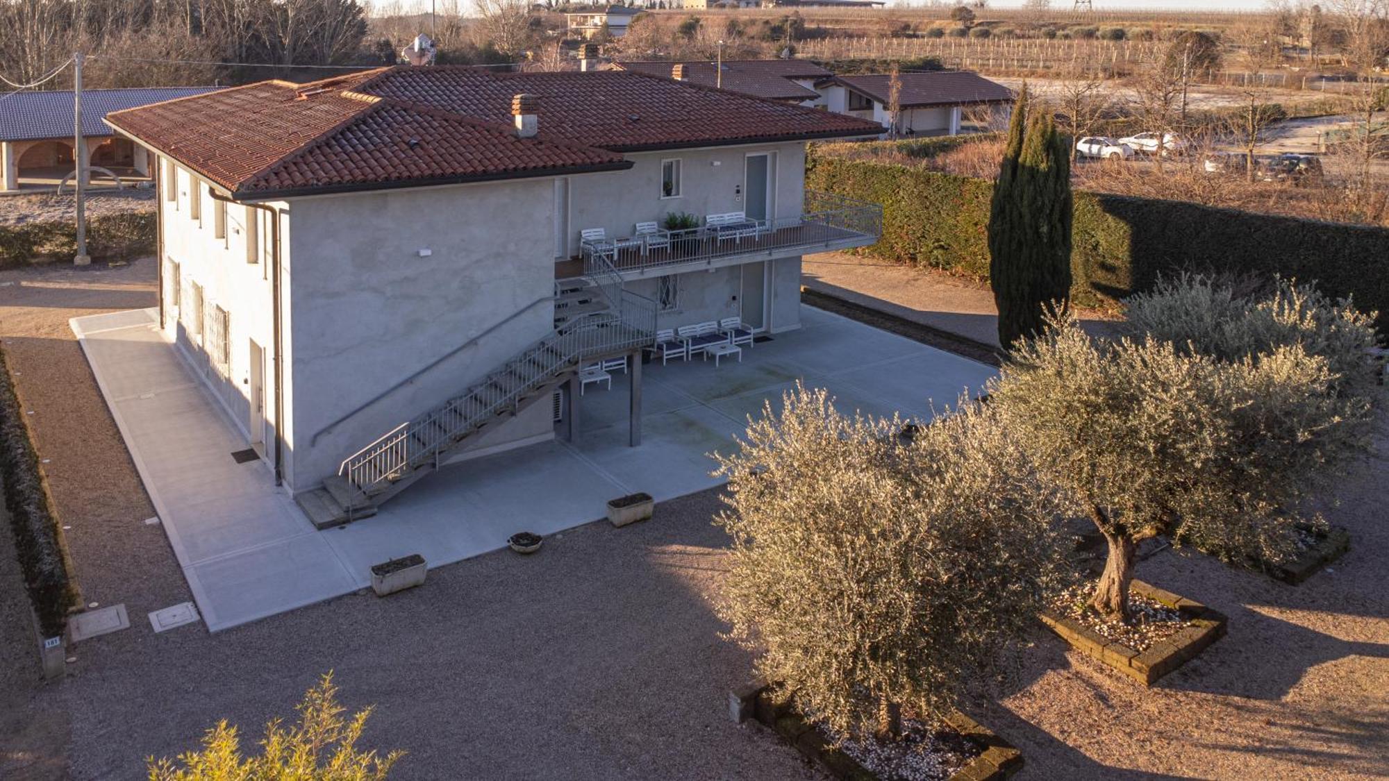 Appartamento Red Carpet Castelnuovo del Garda Esterno foto
